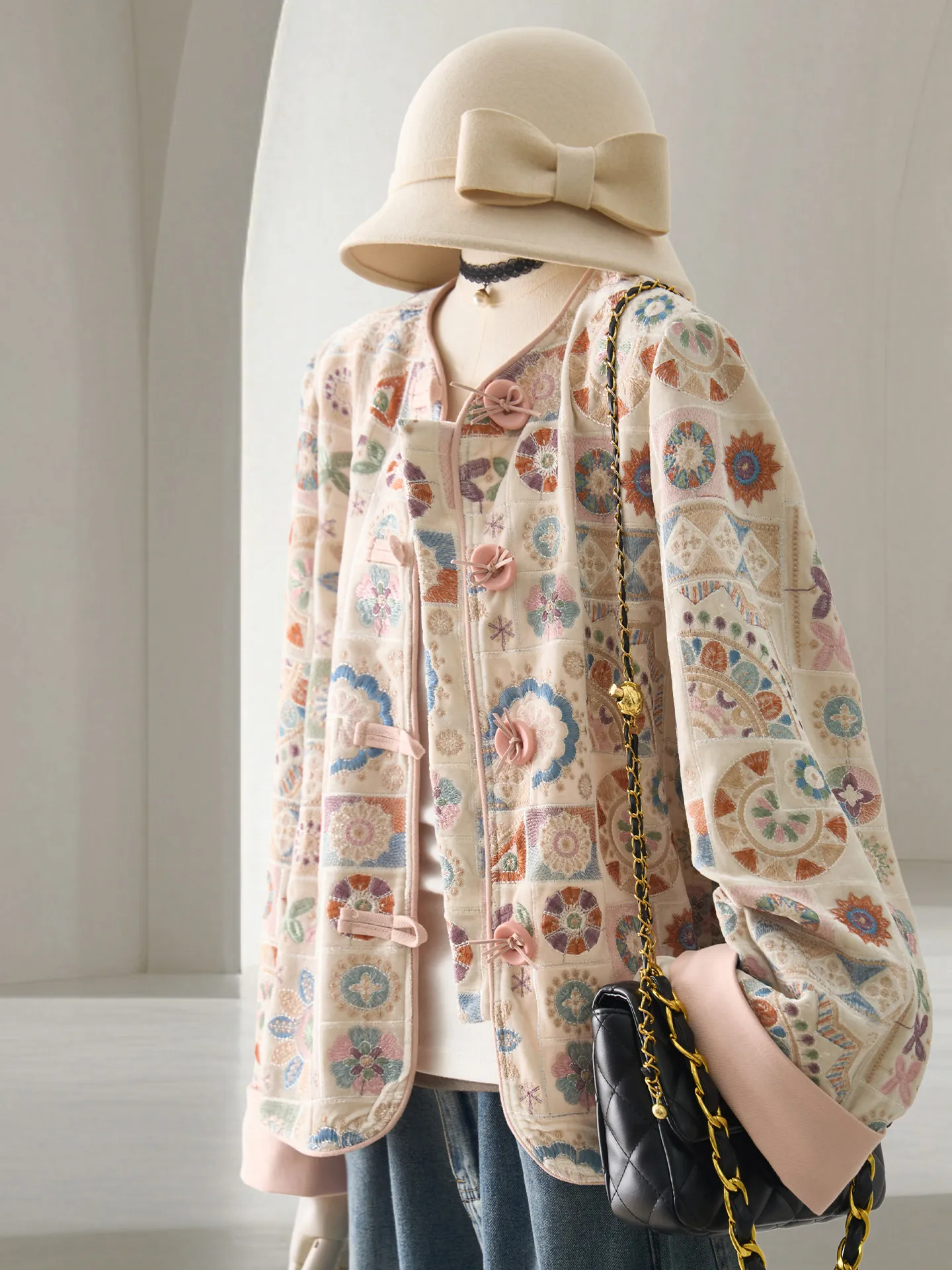 

Women Pink Heavy Embroidery Jacket 2026 Spring Sweet Round Neck Single Breasted Short Coat Fashion Youthful Outerwear Top