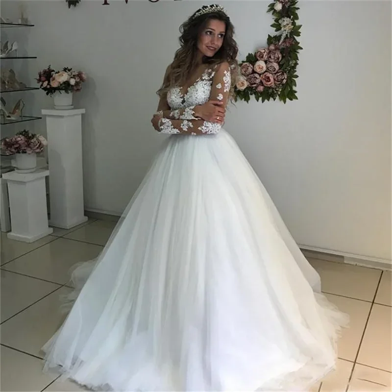 2024 Illusion Scoop Long Sleeve Wedding Dresses Lace Appliques Sheer Back White/ Ivory Tulle Wedding Dress Lace Wedding Gowns