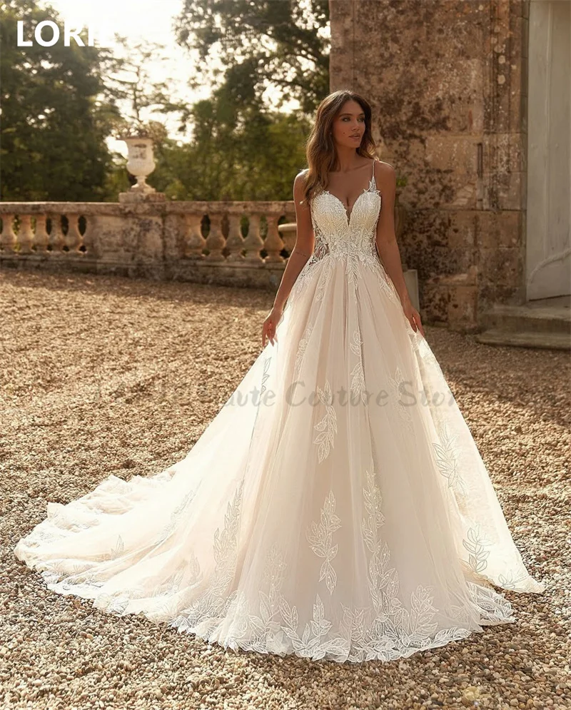 Рисунок 3 - LORIE трапециевидное платье с цветочной аппликацией