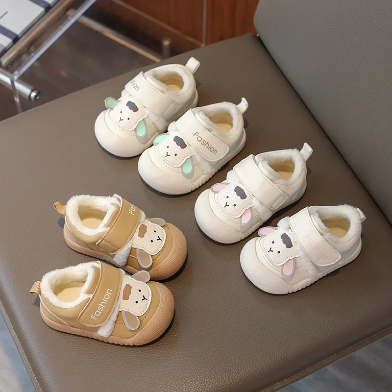 

Cute Girls Walking Shoes with Thick Fur Baby Princess Shoes Soft Bottom 2025 Winter New Kids Flat Shoes Casual Round Toes Sweet