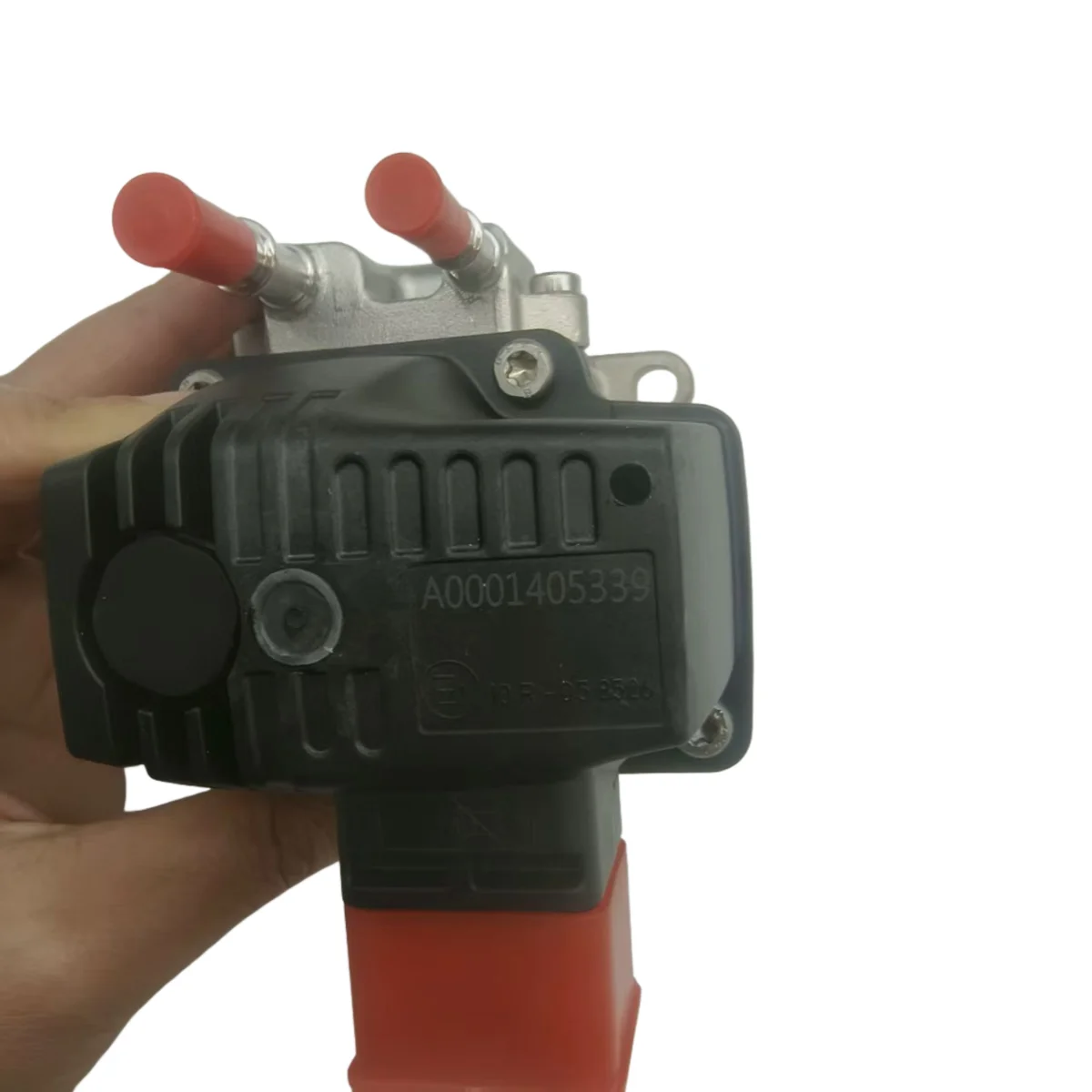 

New A0001405339 A0001405439 A0001403939 A0001405239 A0001405539 AdBlue Urea Pump Injector For Mercedes Benz Actros MP4 Truck