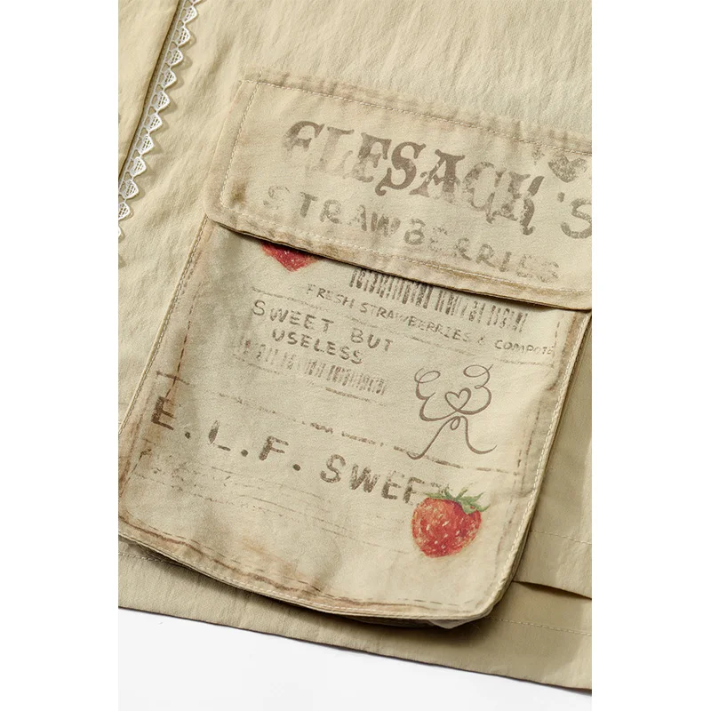 ELFSACK Kemeja Crop Bermotif Stroberi Gambar Tangan, Blus Berenda Vintage Manis dan Keren, Atasan Harian Kasual Punk Street untuk Wanita