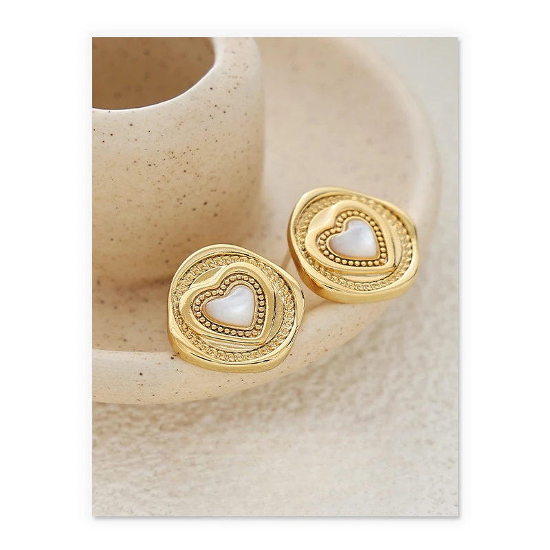 

Guochao style exquisite simple wind inlaid shell design love sweet wind earrings earrings women