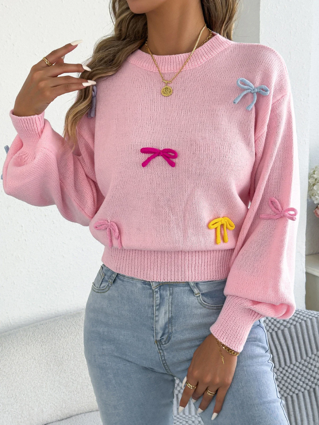 

2025 Fashion Contrast Color Bows Knitted Sweaters Round Neck Lantern Long Sleeve Tops for Autumn Winter Casual Women Clothes