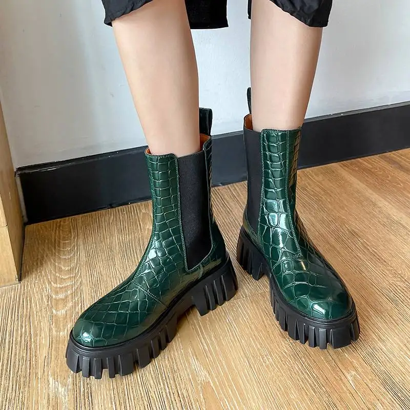 Krazing Pot-Botas Punk de cuero genuino con plataforma y punta redonda, zapatos de marca de invierno, ropa de doncella plisada, botines con patrones de piedra 2024