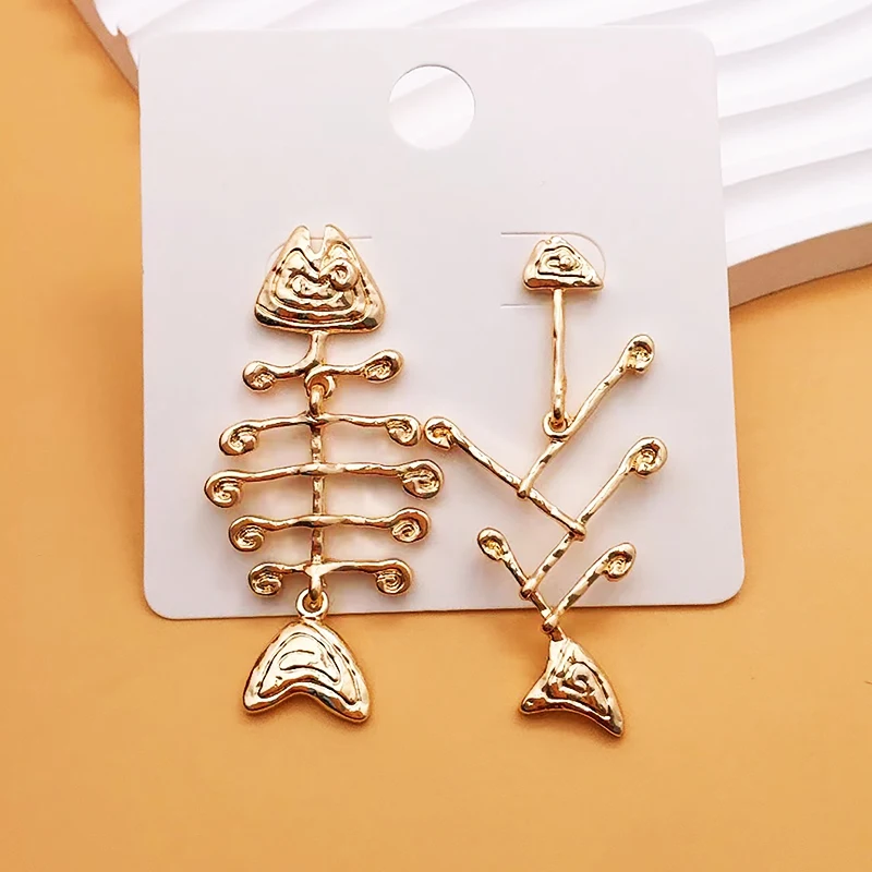 2024 New Fashion Fish Skeleton Dangle Earring for Women Party Gold-plated Metal Asymmetric Fish Bone Ear Accessories