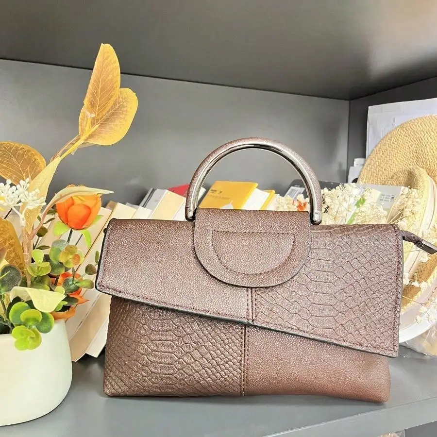 

Evening Clutch Purses for Women Elegant Wristlet Wallets Crocodile Pattern PU Leather Cross body Purse Formal/Wedding