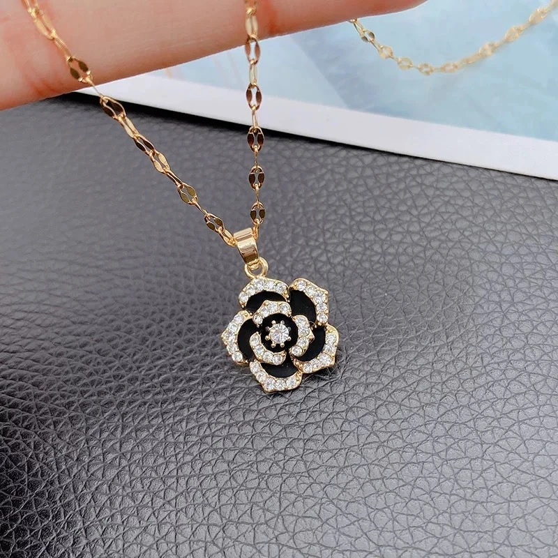 New Sexy Temperament Black Rose Pendant Stainless Steel Necklaces For Women Korean Fashion Female Clavicle Chain Jewelry Gift