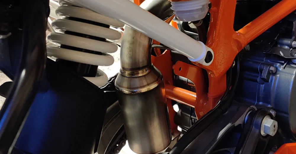 دراجة نارية العادم الأوسط وصلة الأنابيب موتو الهروب الخمار الانزلاق على ل KTM DUKE 390 250 200 125 RC 390 RC250 2017 2018 2019 2020