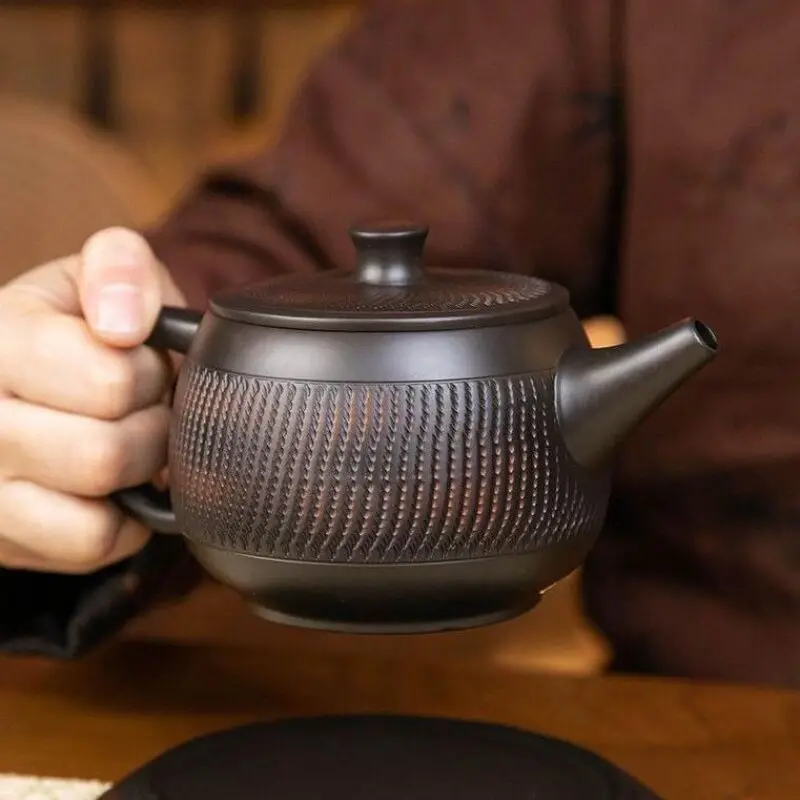 

Бытовой фиолетовый керамический горшок ручной работы, оригинальная руда, большой емкости, один горшок с узором Хань, глиняный горшок, чайный сервиз для кунг-фу, офисный чайный сервиз