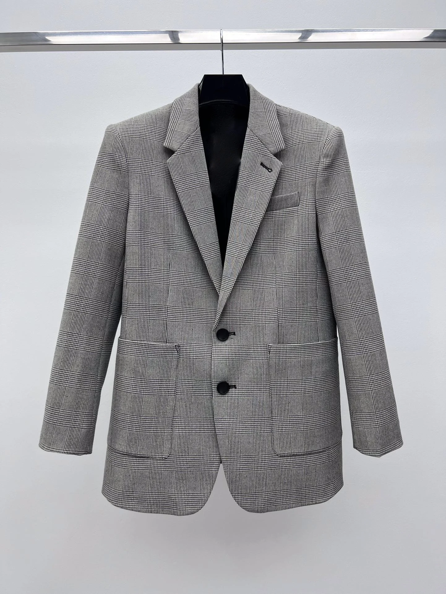 

2023 spring new plaid suit lapel design button decoration fashion temperament soft and comfortable 20230204