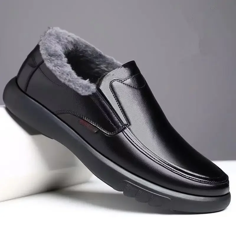 Autumn  Leather shoes men Loafers Winter Warm Breathable Business Casual sneaker Plus Velvet Soft sole Flat shoes man