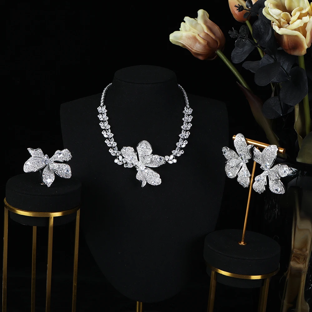 

Luxury Leaf Chain Necklace Earrings Bracelet Ring Set Full Cube Zircon Pendant Women's Jewelry Gift S628