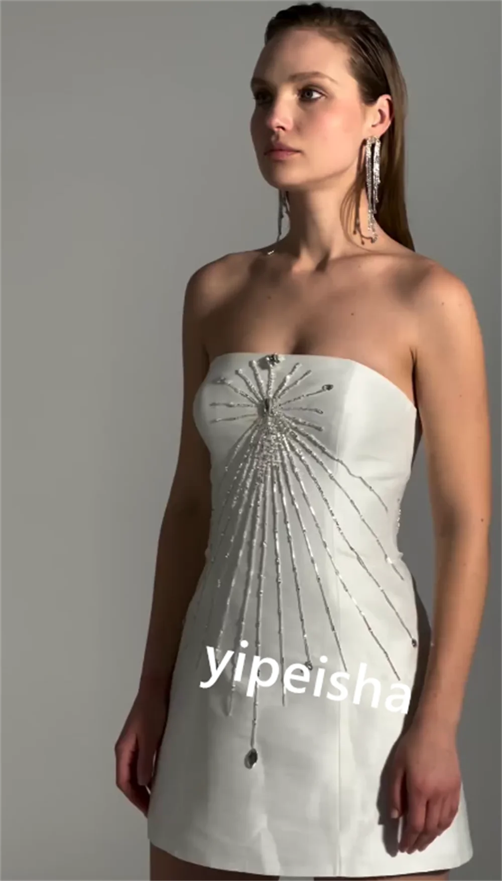 Op maat gemaakte jersey plooi lovertjes strandkolom strapless op maat gemaakte gelegenheidsjurk mini-jurken