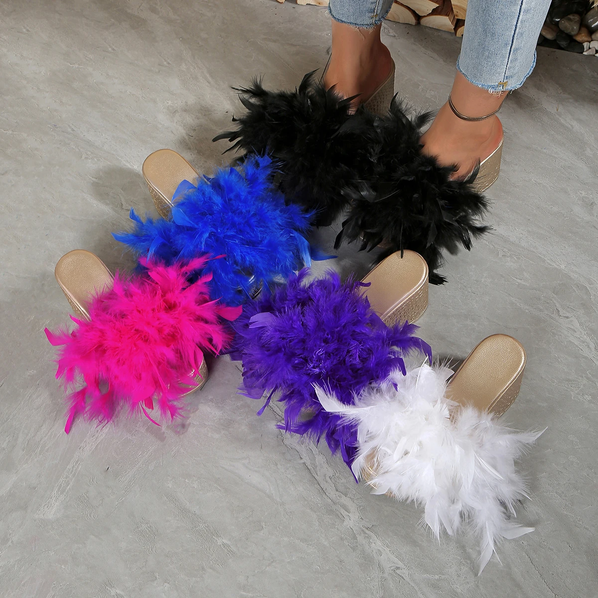 NOVEDAD DE VERANO 20225, zapatillas de piel sintética a la moda para mujer, zapatos de casa informales esponjosos de felpa para interiores, zapatillas planas peludas de lujo para mujer