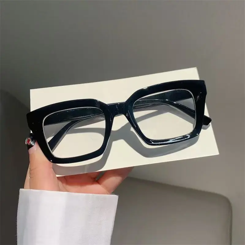 Fashion Anti Blue Light Glasses Black Frame Vintage Eyeglasses Computer Full Frame Transparent Eye Protection Eyewear