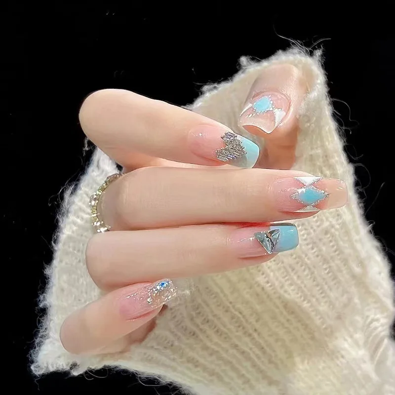 

Sheer French Dual-Tone Press-On Nails - 3D Heart Dazzling Geometric Diamond Lines Ballet False Nails Medium-Long Length