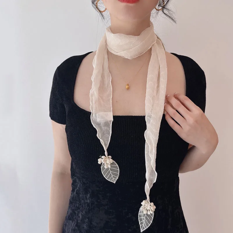 

Sweet and pendant leaf-shaped scarf women, elegant and sophisticated, spring/summer neck scarf, cro