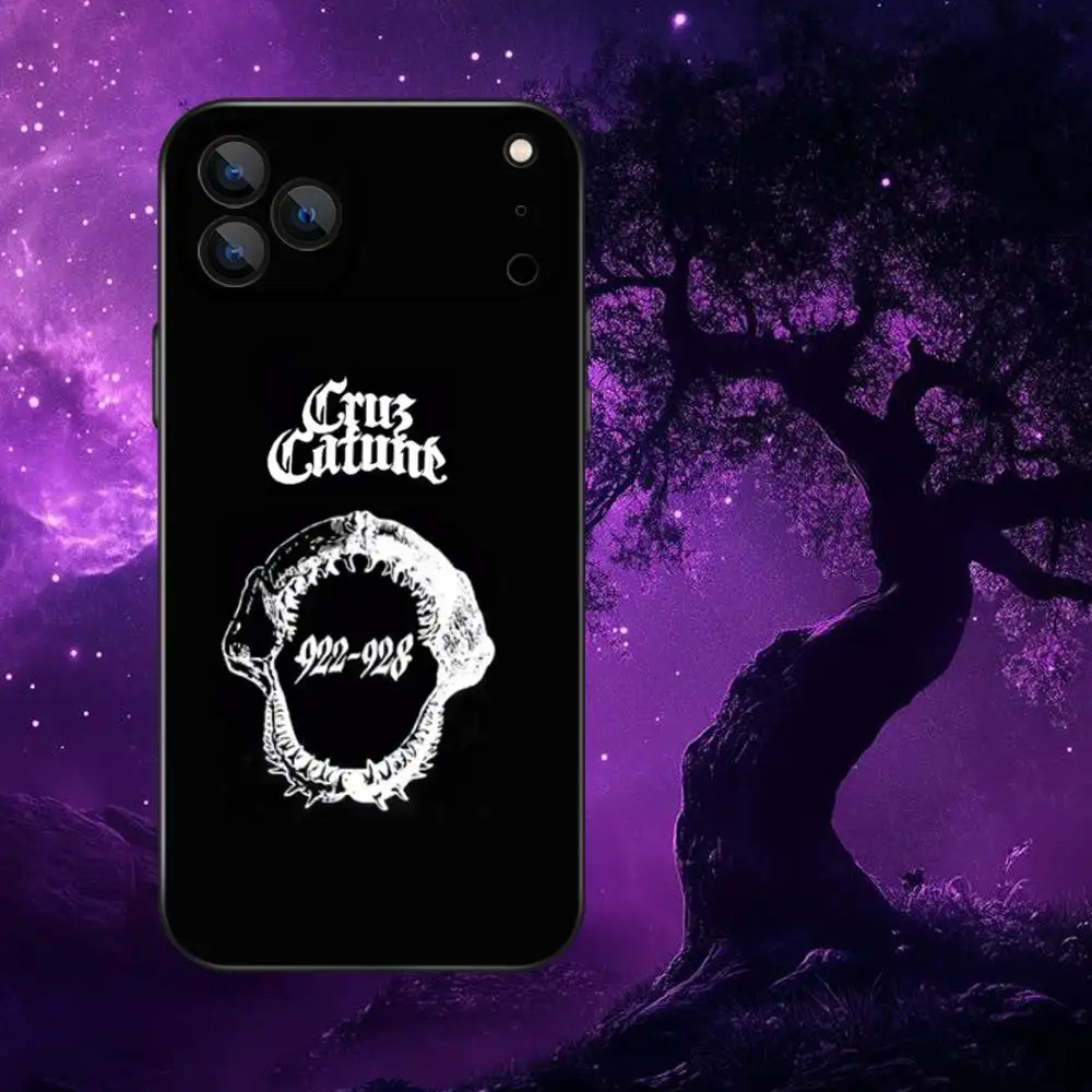 حافظة هاتف Cruz Cafune Me Muevo Con Dios لهاتف iPhone 17,16,15,14,13,12,Pro,Max,Plus,E,SE4,Air,Mini Black Soft Box