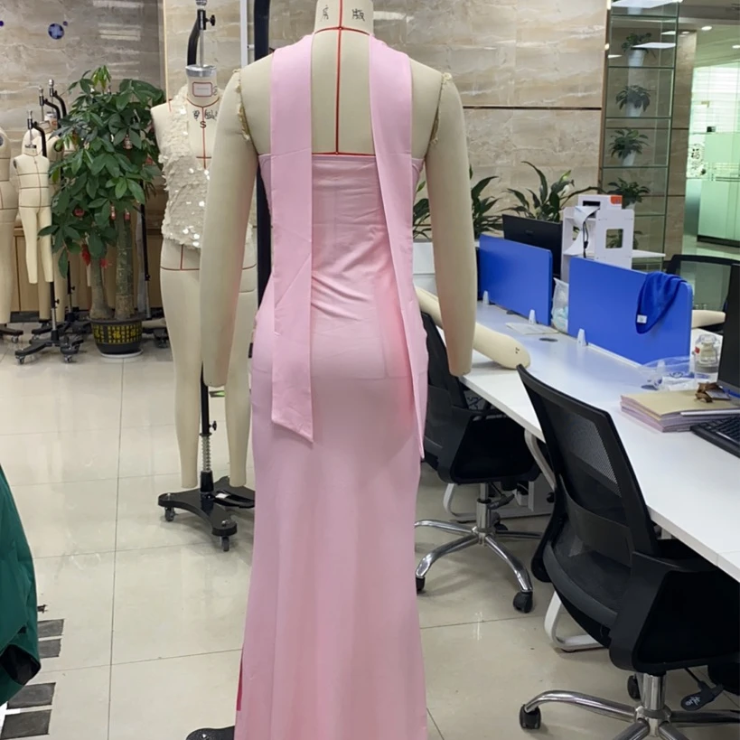 

Элегантное женское длинное платье без бретелек с цветочным принтом, тонкое облегающее платье без рукавов с открытыми плечами и шарфом, пляжное