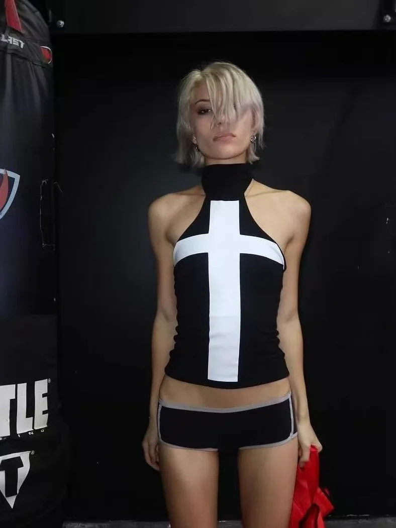 

Punk Sle Cross Nelace Vest Women's Svel Ne Hanging Design ort Length Faion Top Alternative Culture Ro Y2K M...