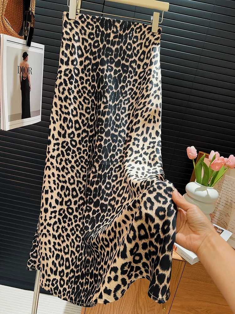 Jupe queue de poisson enveloppée en satin imprimé léopard rétro acétate, nouvel article d'été, demi-jupe suspendue à cordon de serrage taille haute de niche