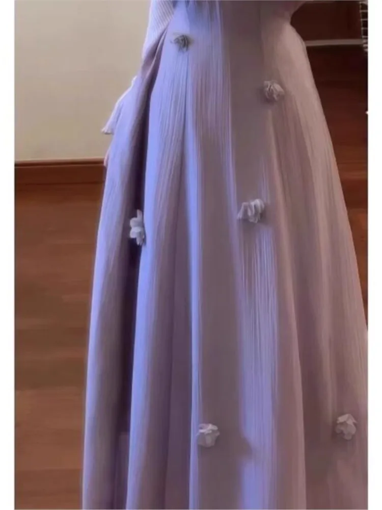 A large-sized gentle vacation style strappy dress with flowing feel and chubby covering set
