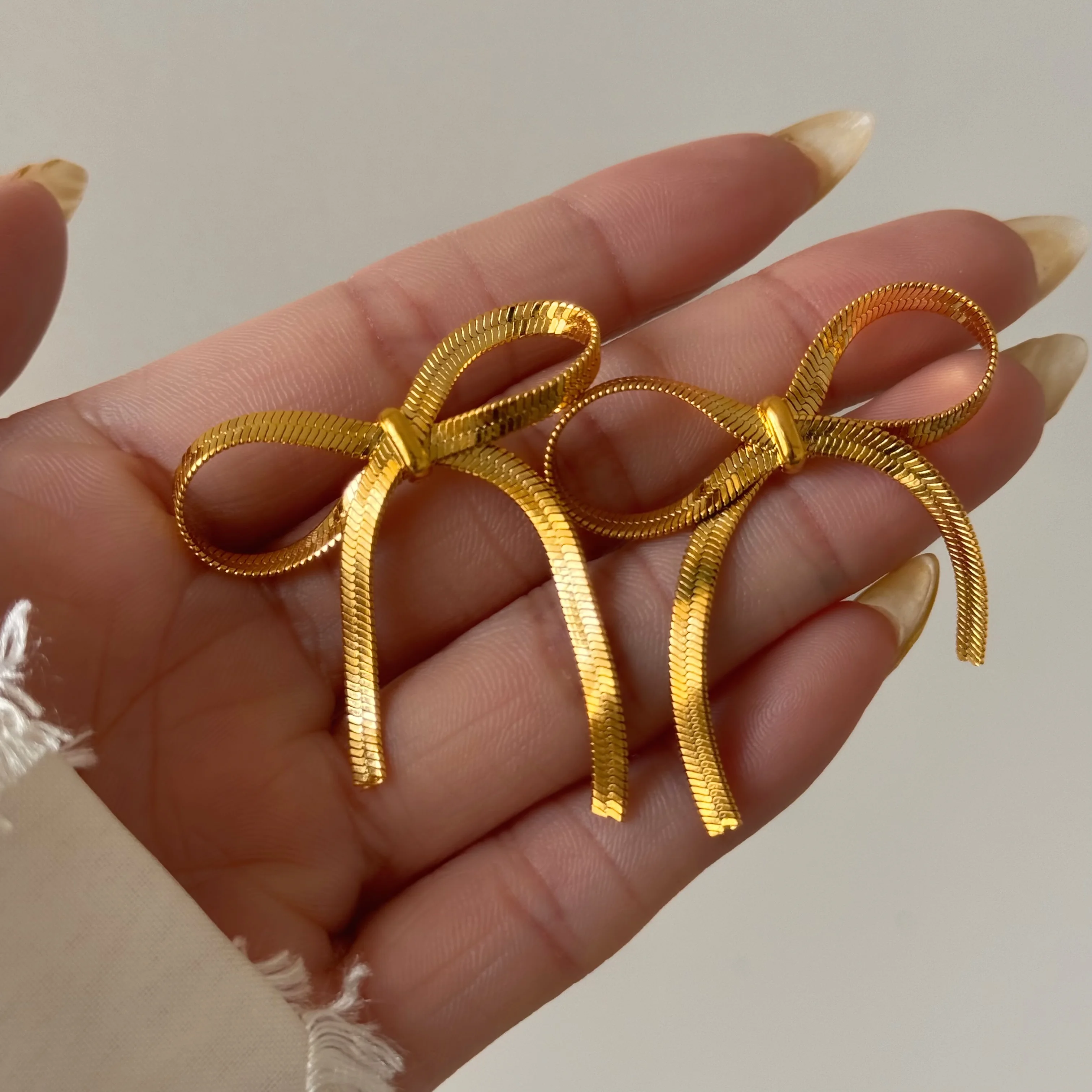 

DASEIN Summer New 18k Gold Plated Classic Romantic Bow Earrings Hypoallergenic Stainless Steel Trend Luxury Lady Jewelry