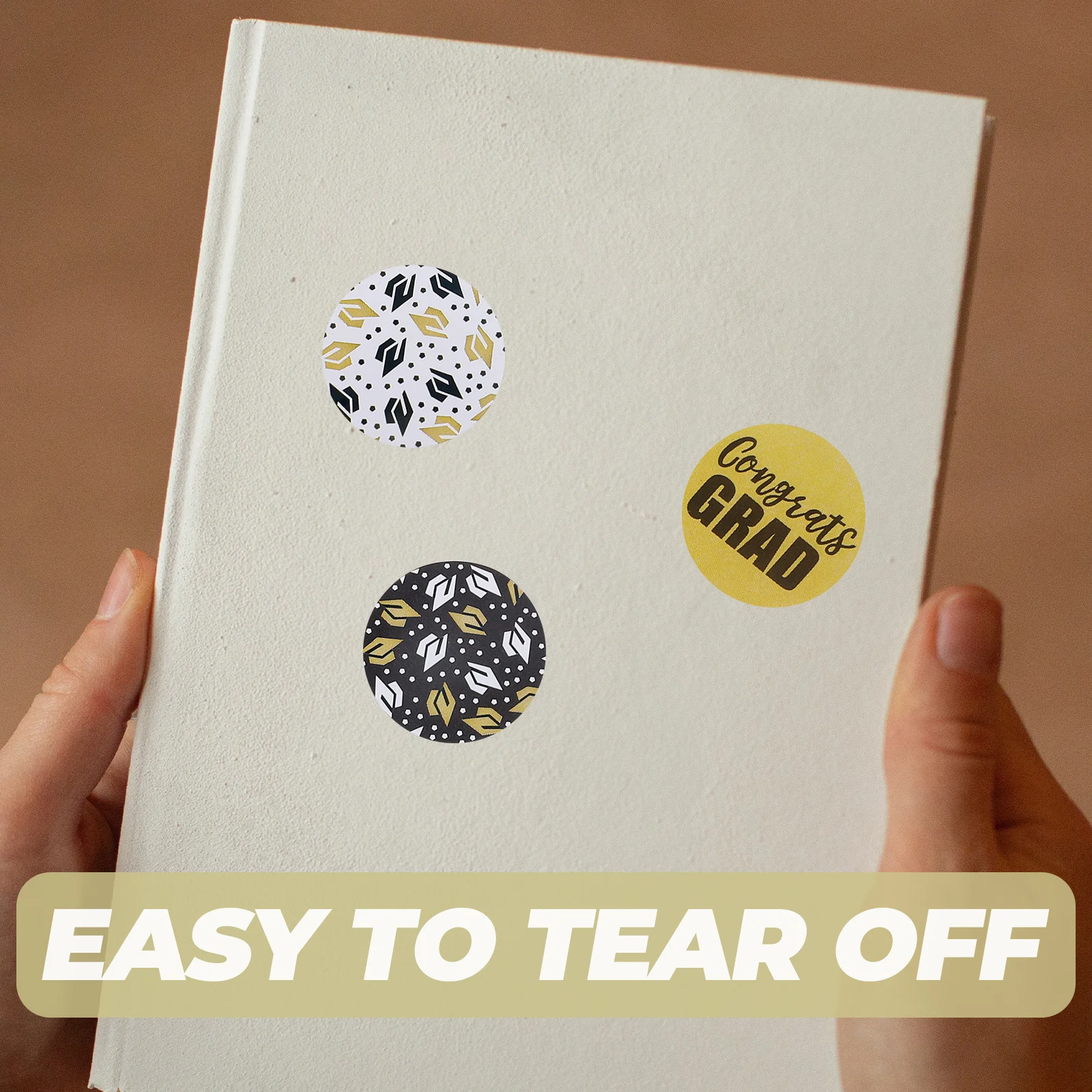 

500Pcs Graduation Cap Round Stickers Self-Adhesive Seal Labels for Party Gifts Envelopes Notebooks Round Label
