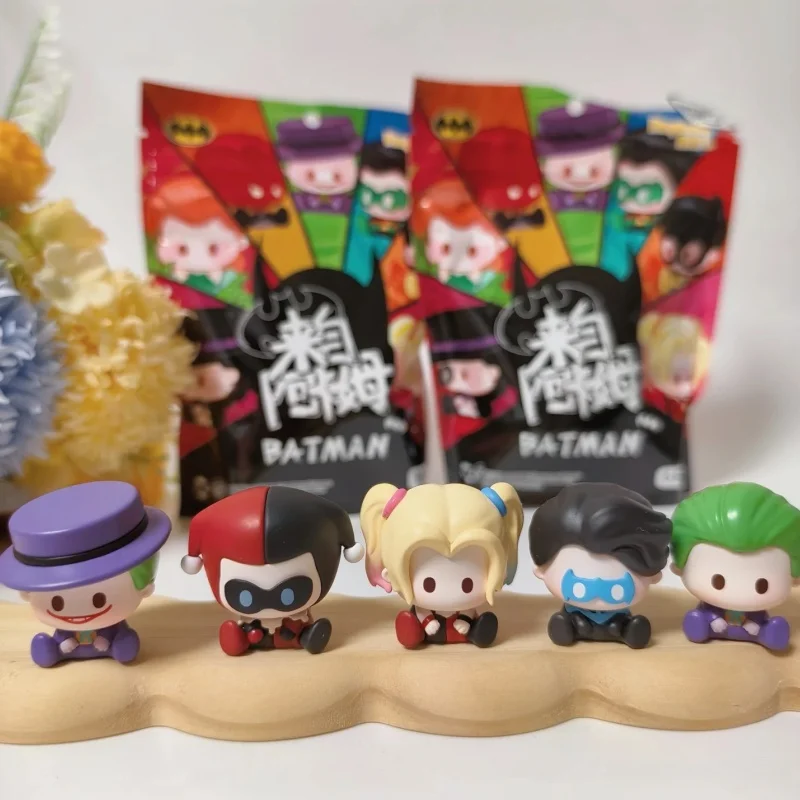 Neue Suplay Batman aus Arkham Serie Mini Blind Bag Film Anime Peripherie Desktop Dekoration Überraschung Geburtstag Halloween Geschenk