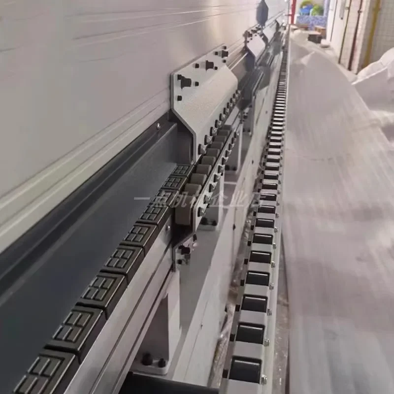 Modification of narrow plate and narrow edge feeding wheel on the side of the short board of the edge banding machine