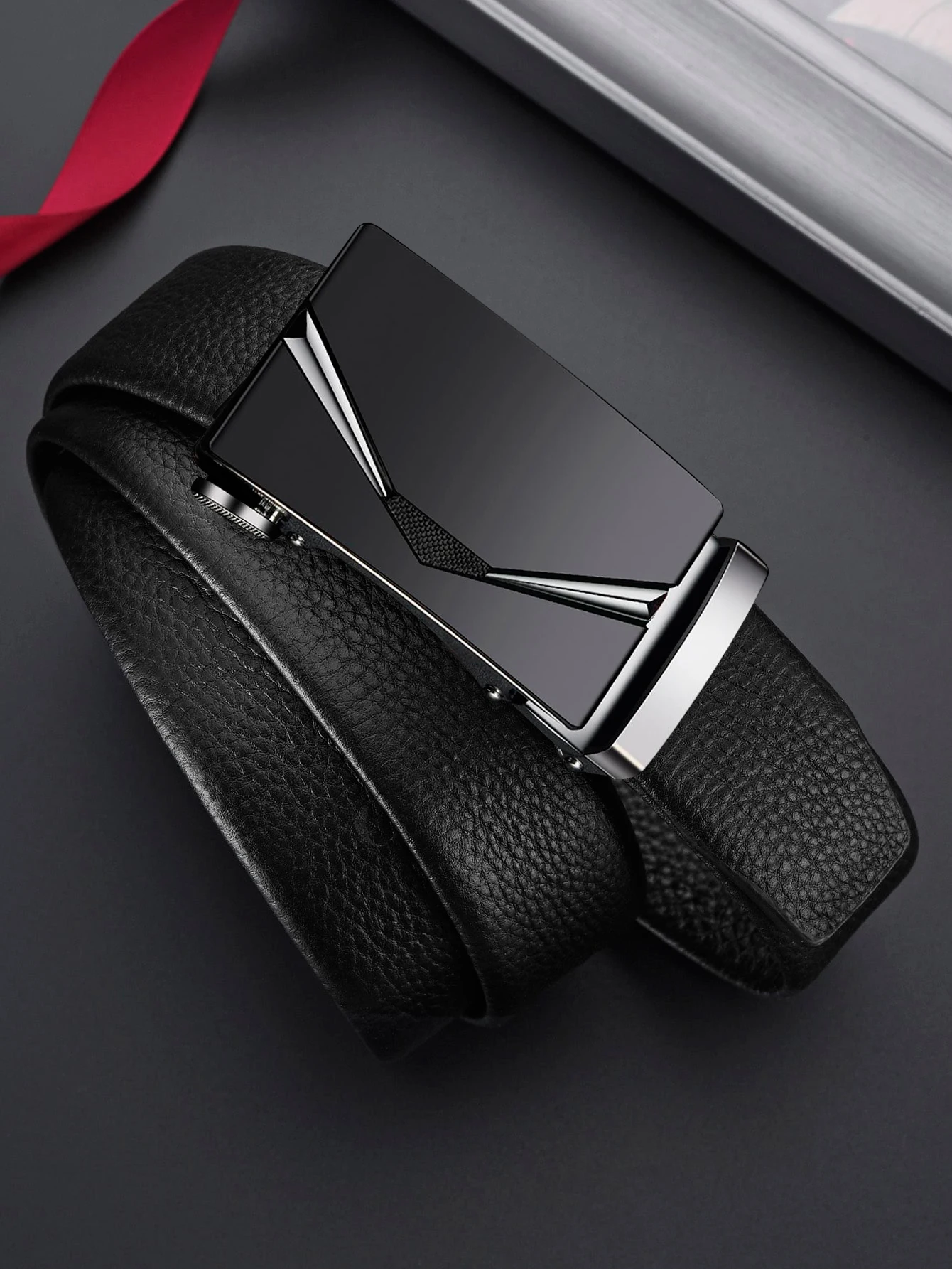 The new men\'s high quality leather belts luxury fashion straps automatic buckle leather on the second floor(Not to bring a gift)