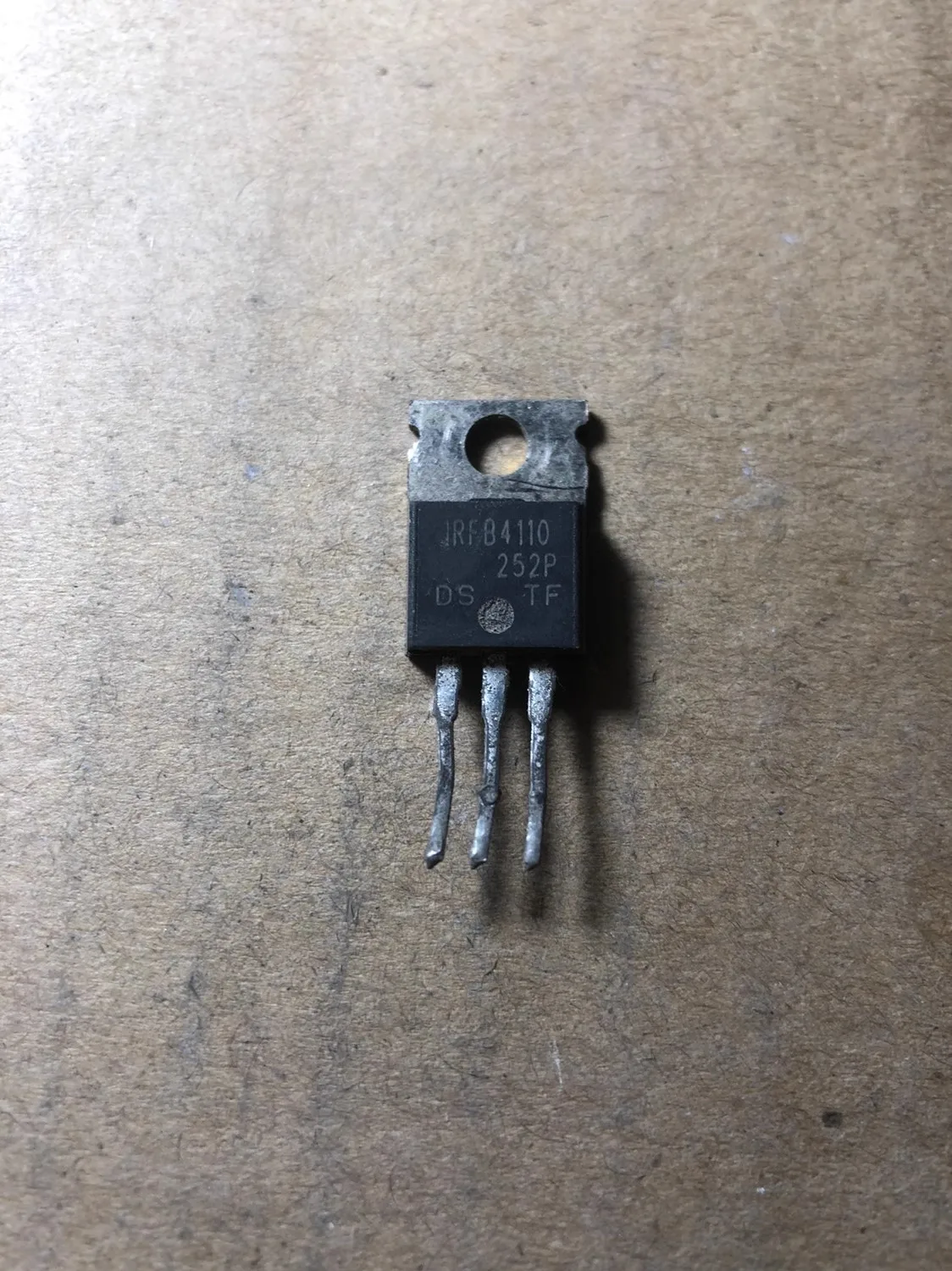 Used 10pcs/lot IRFB4110 IRFB4110Z IRF4110 TO-220 100V 180A Electric vehicle controller MOSFET