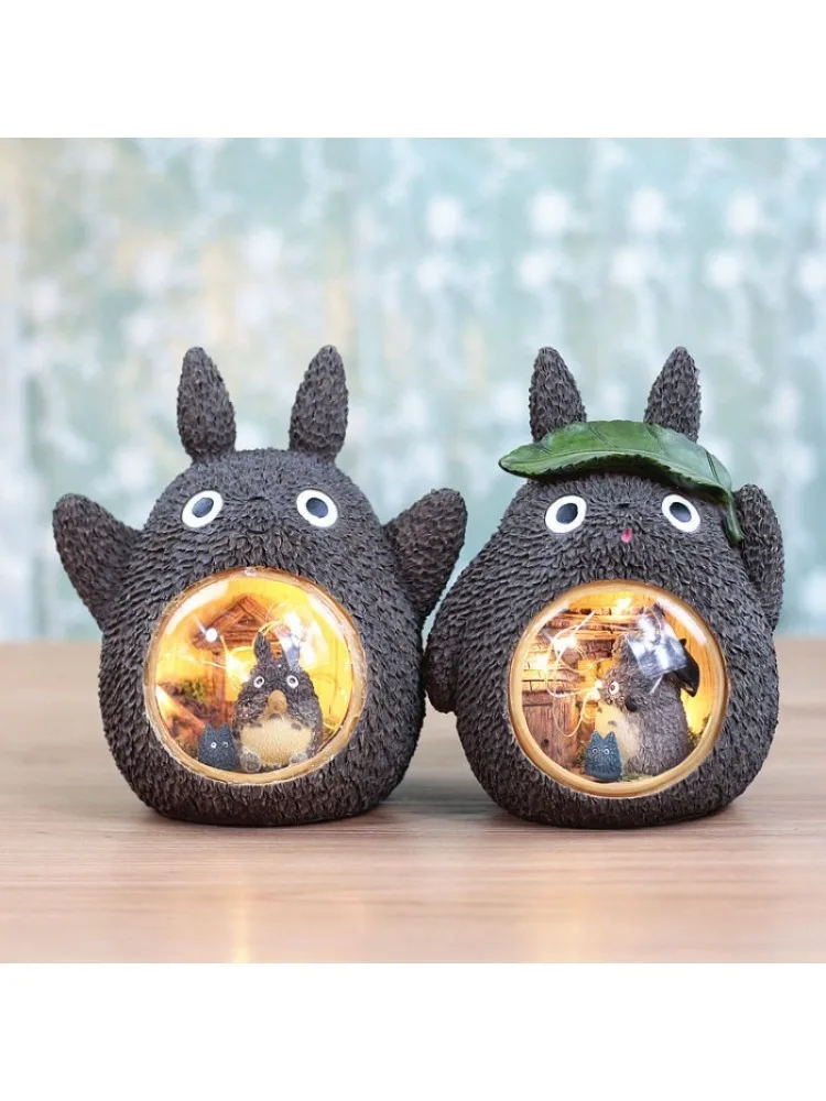 My Neighbor Totoro Niedliches LED Mini-Nachtlicht Ideales Geburtstagsgeschenk für Studenten Warmes Licht Dekorative Verzierung für Schlafzimmer und Zuhause