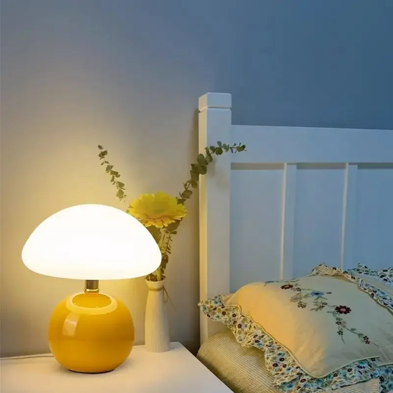 LED Mushroom Table Lamp Touch Dimming Desk Lamp Eye-Protection Wireless Night Light Coffee Restaurant Hotel Bedside Lamp Decor