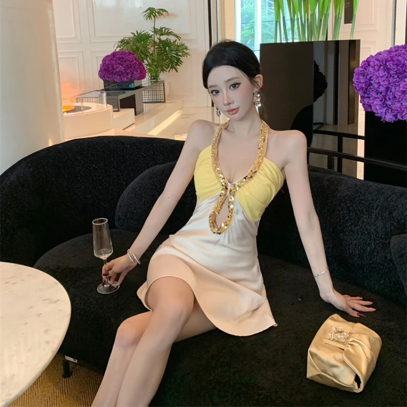 

Celebrity Sexy Sweet Mini Dress Women Fashion Sequined Halter Color Blocking Birthday Party Dress Low Cut Backless Vestidos