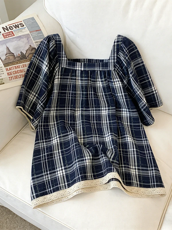 

Женская рубашка больших размеров с квадратным воротником, в клетку, с короткими рукавами-фонариками, свободного кроя, летний дизайн, плиссированный топ, стройнящий силуэт
