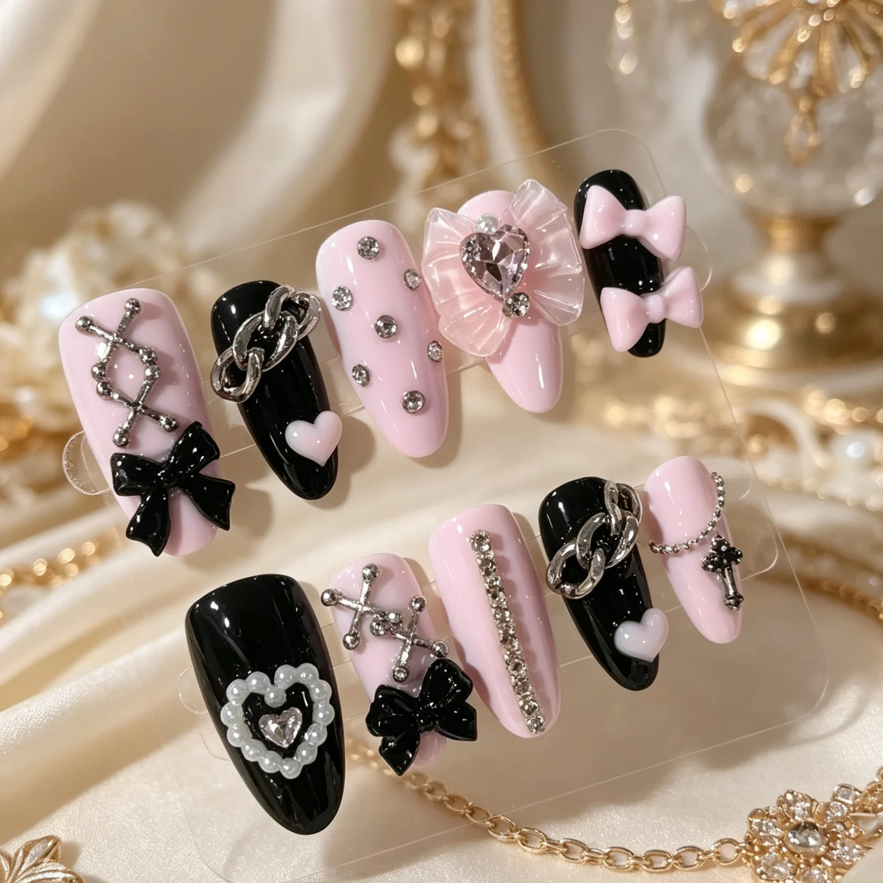 10 Stück handgepresste, mandelförmige Nägel, schöne künstliche Nägel, Lolita Black Pink Bow Heart, geeignet für Frauen – Detail 2