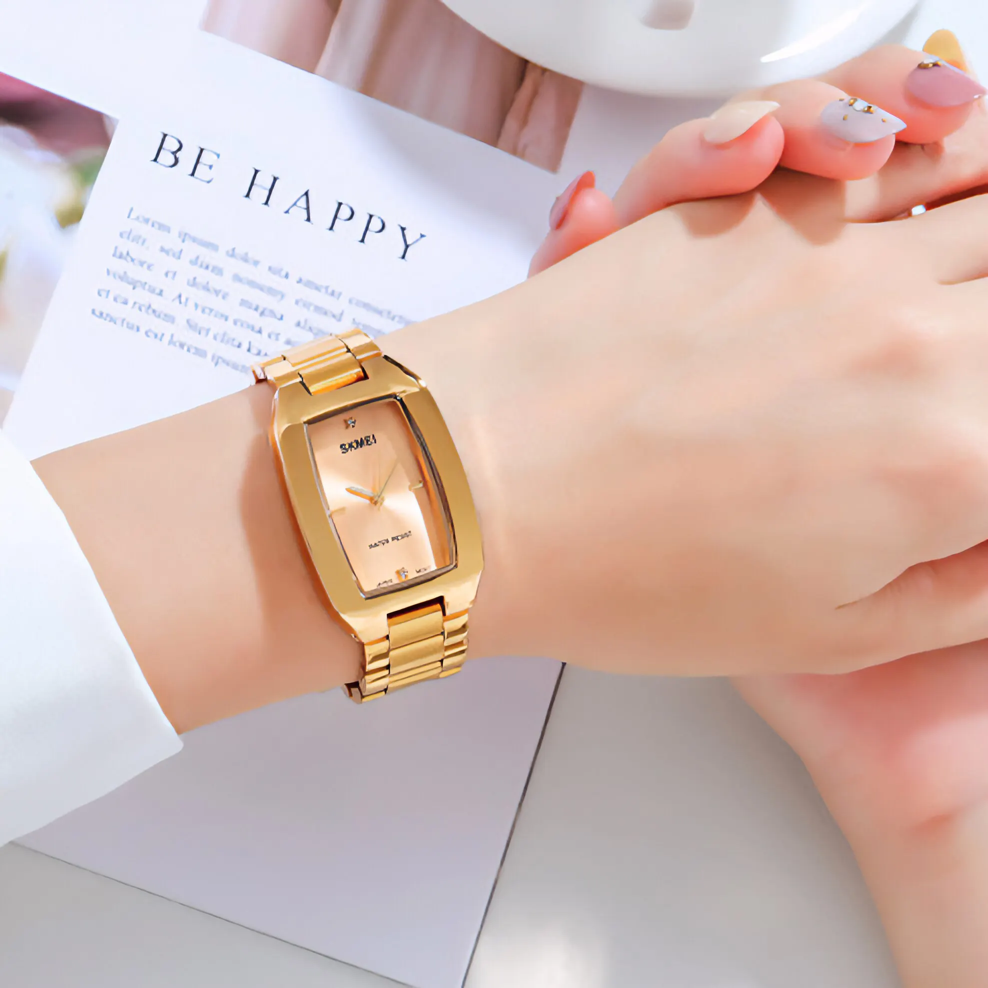 SKMEI1400 Stylish and Elegant Ladies' Diamond-set Watch Gold Square Small and Delicate Steel Band Waterproof Business Watch