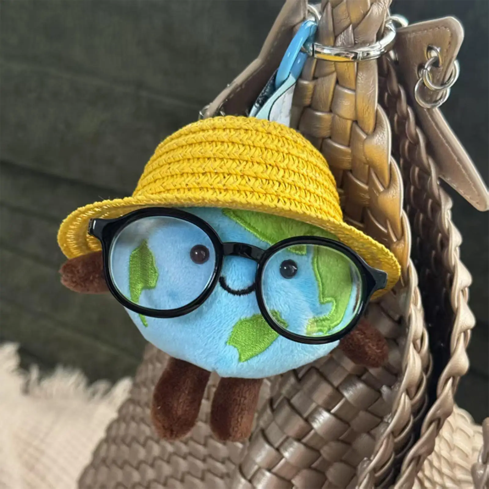 Keychain Plush Cartoon Bag Charm Earth Design Cute Doll Key Chain Bag Pendant for Backpack Purse Wallet Handbag Car Travel