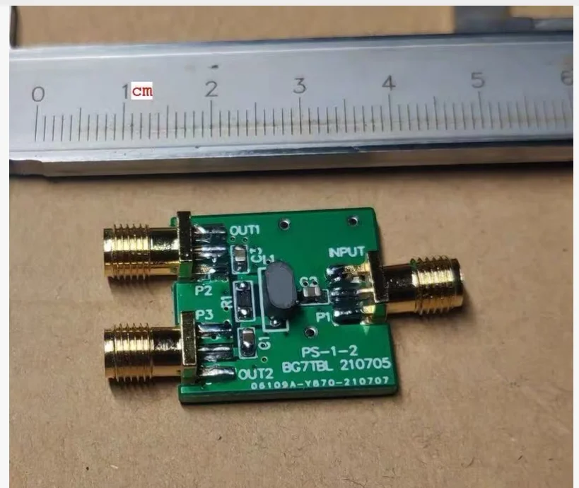 

1-to-2 Power Splitter, 0.3M-1G, 10M, 10MHz, Distributor, SMA Interface