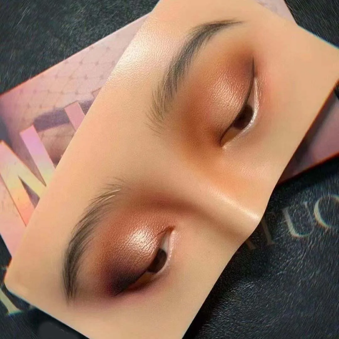 Master Your Eye Shadow Tutorial Skills with the Ultimate Silicone Practice Board