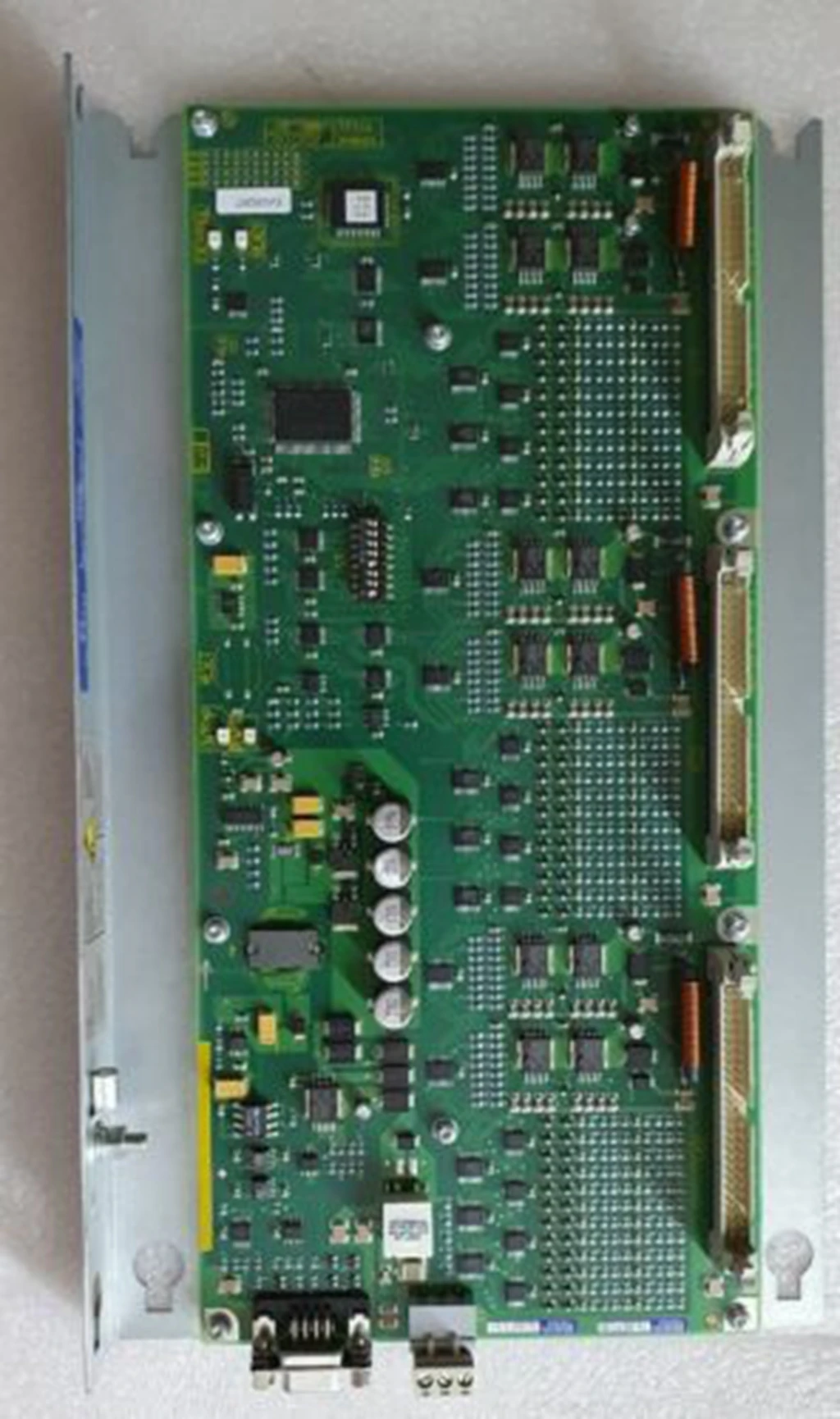 6FC5611-0CA01-0AA0 SINUMERIK I/O MODULE PP 72/48 72 INPUTS 24 V 48 OUTPUTS 24 V, 0 In the warehouse ready for Fast delivery 1psc