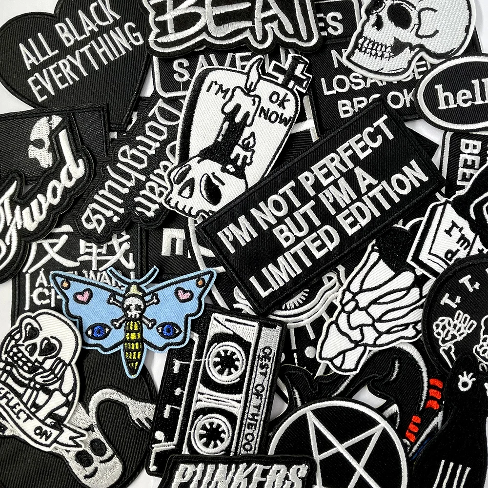 50Pcs/Lot Mixed Random Mixing Punk Iron on Embroidered Patches Sew on Applique for Jackets Backpacks DIY Clothing Decor Patch