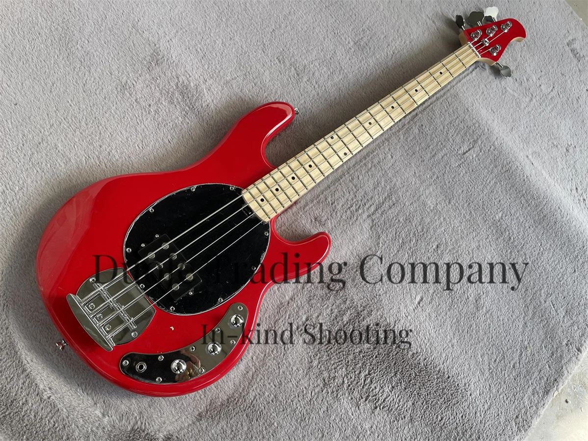 Red electric bass 4-string Ray bass Maple fingerboard Black plate 21Frets Fixed bridge Chrome tuner support customization