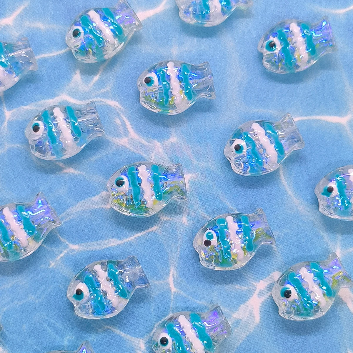 6pcs/12pcs 14mm White wavy line small fish glass beads for DIY necklaces, bracelets, keychains Accessory Bead
