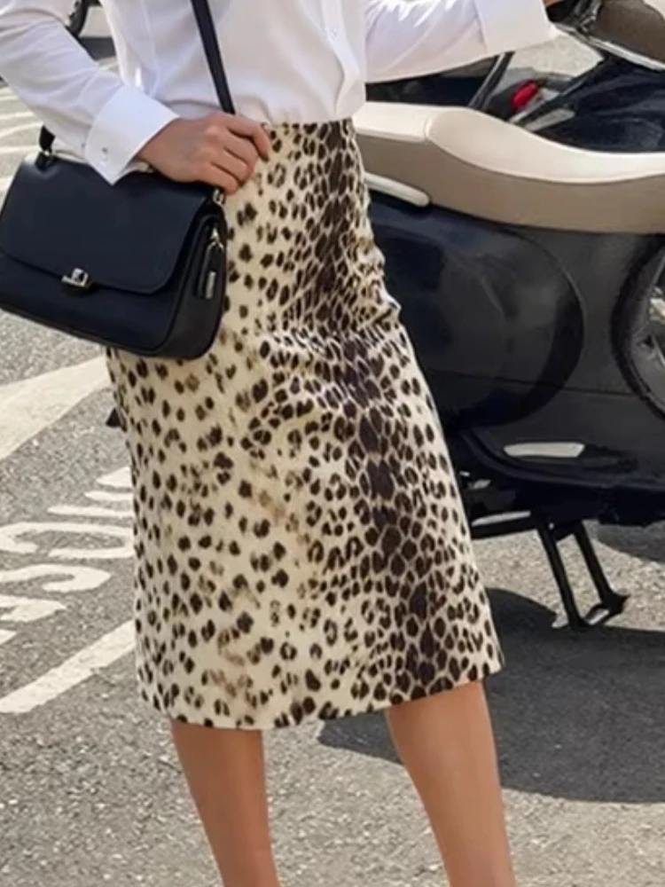 Nibber Saias elásticas de cintura alta para mulheres, estampa de leopardo, cintura fina, quadril, quente, para meninas, moda selvagem, estilo clássico