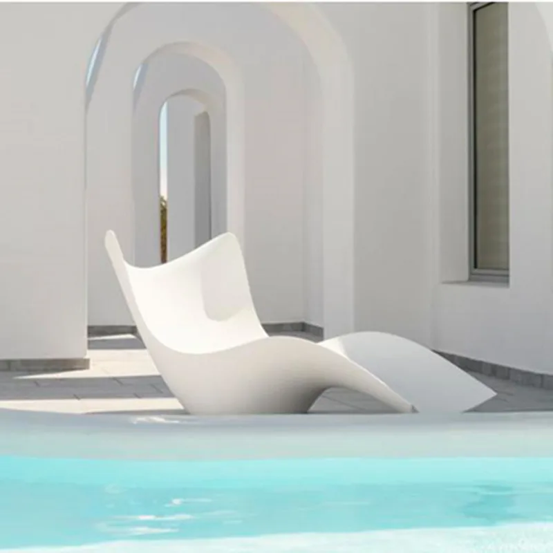 Designer leisure beach fiberglass outdoor lounge chair villa lazy swimming pool S-shaped high-end chair