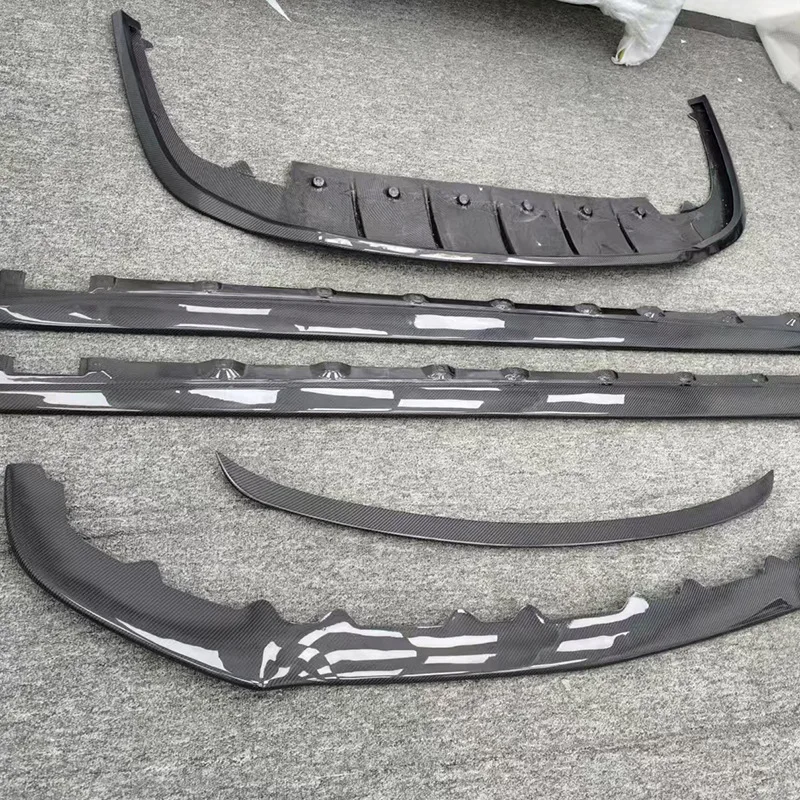 Applicable21-25Bentley Flying Spur Carbon Fiber Kit Front Grille Rear Wing Modification