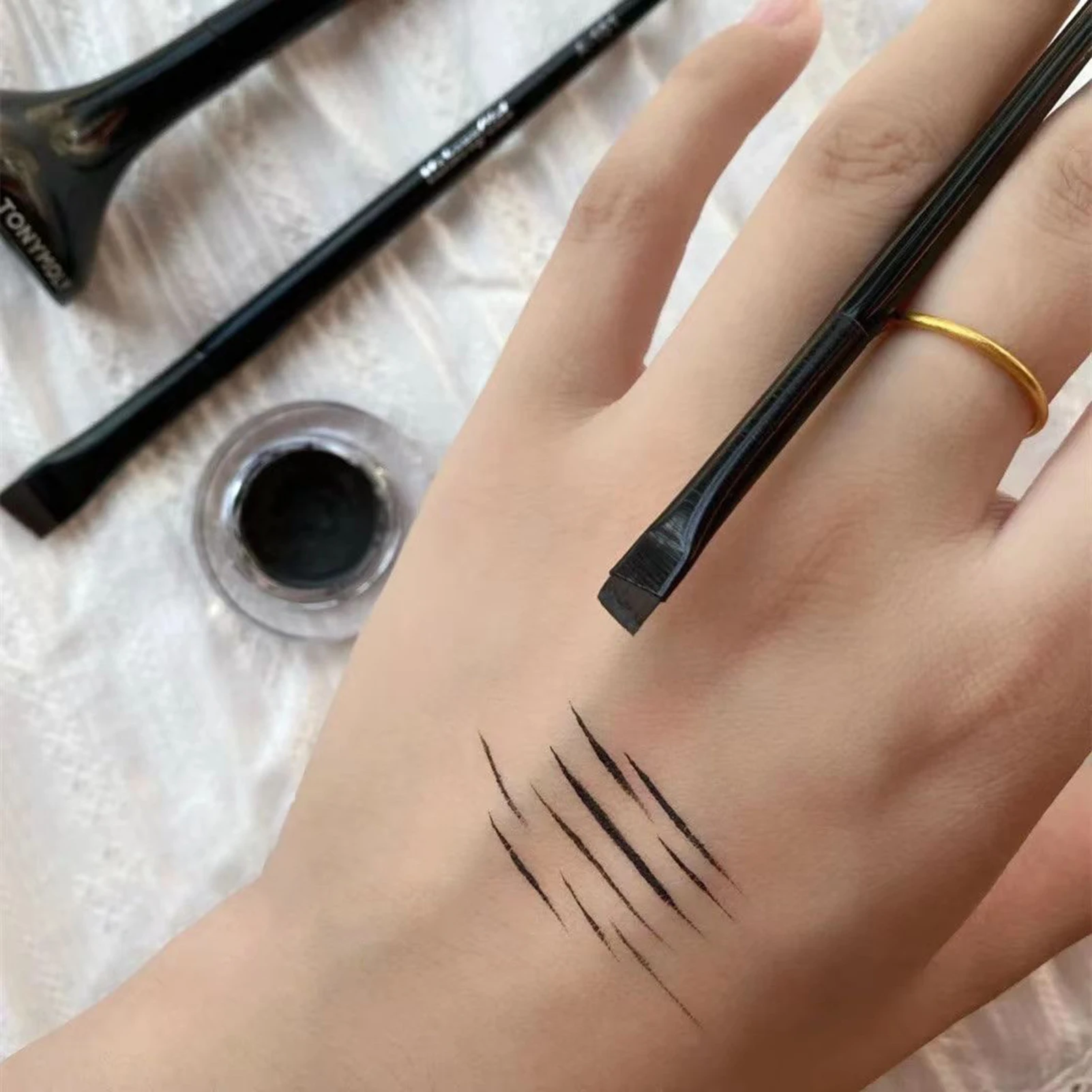 Pennello per Eyeliner cosmetico ultrasottile femminile pennelli in polvere per trucco di bellezza in fibra morbida per il trucco della festa di Halloween del Festival B99